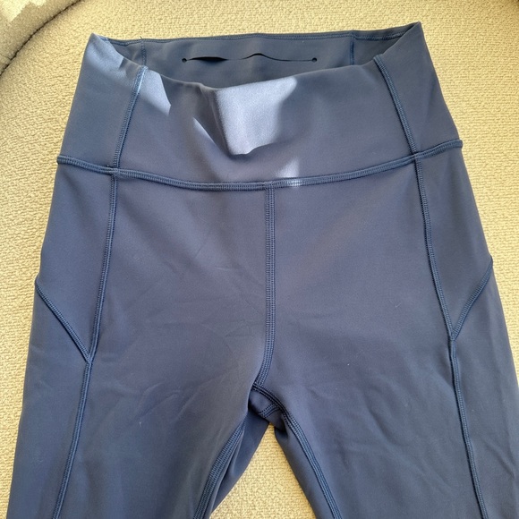 Lululemon Leggings - Size 4 - Blue - Picture 2 of 4
